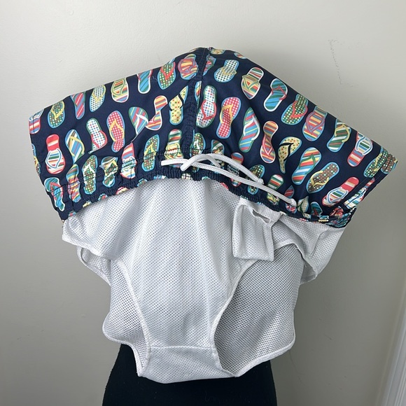 Old Navy Rare Flip Flop Prints Volleyball Swim Trunks Shorts Size Small - Picture 7 of 9